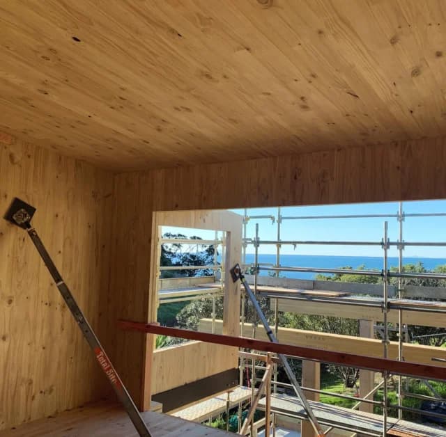 This project perfectly blends timber and nature. Creating a cozy, natural atmosphere. 🌲🪵🏡
